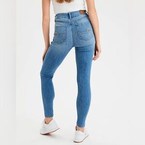 American Eagle Curvy Super High Rise Jeggings Sz 12 SHORT Light Medium Wash